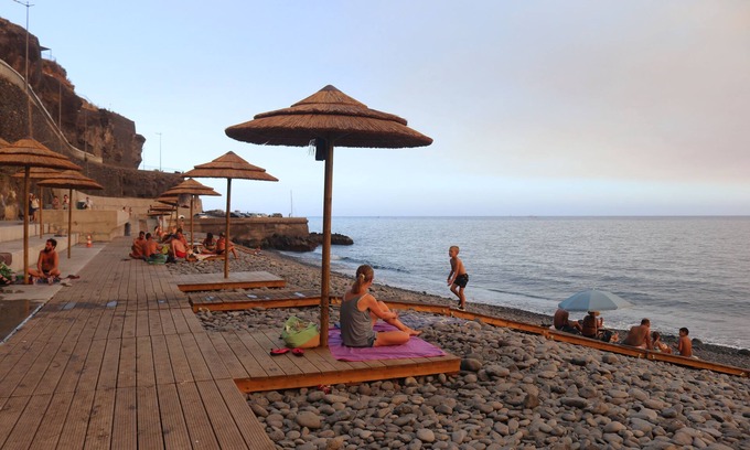 Camara de Lobos Villa | Sunview 3-Bedroom HomenDiscover comfort for seniors, veterans, and families,