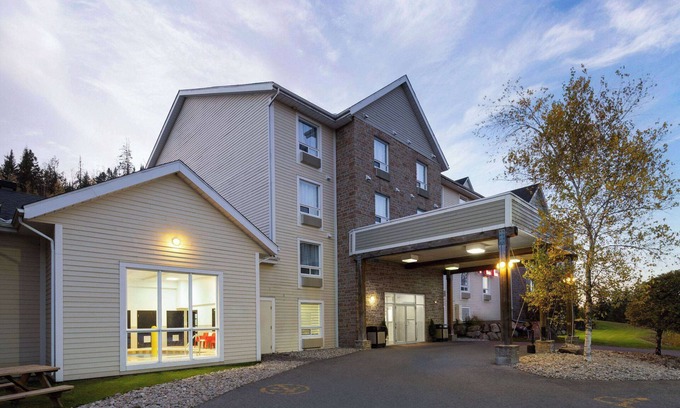 Sainte-Agathe-des-Monts Hotel | Super 8 by Wyndham Sainte Agathe Des Monts