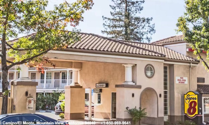 Shoreline West Hotel | Super 8 By Wyndham in Mountain View for Superbowl