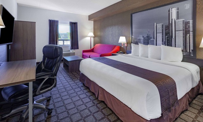 Windsor Hotel | Super 8 by Wyndham Ambassador Bridge Windsor ON