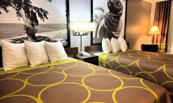 D'Iberville Hotel | Super 8 by Wyndham Diberville Biloxi Area