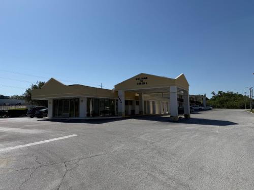 Ocala Hotel | Super 8 by Wyndham Ocala I-75