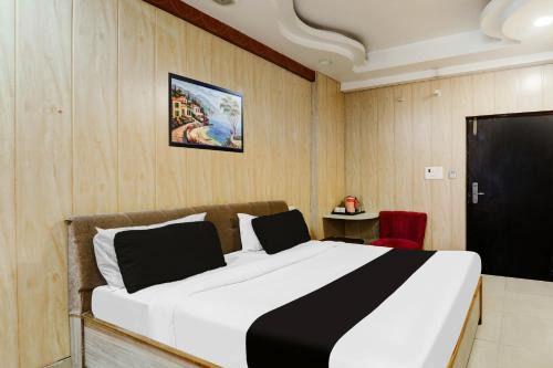 Charbagh Hotel | Super Collection O Charbagh Formerly Seven Seas