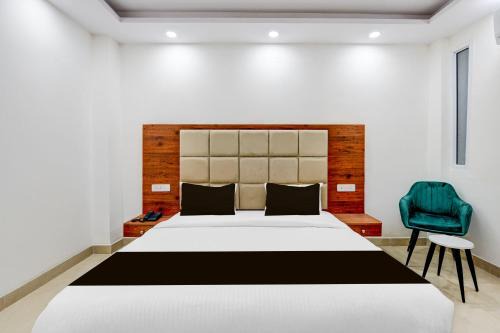 Faridabad Hotel | Super Collection O Hotel Evergreen