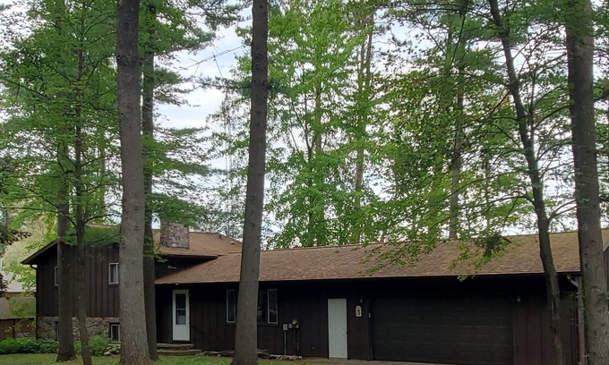 Amherst Junction House | Super-Comfortable House on Super-Clean Sunset Lake