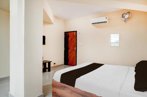 Jalahalli Hotel | Super Hotel O Abbigere Bangalore North Formerly MLV Grand