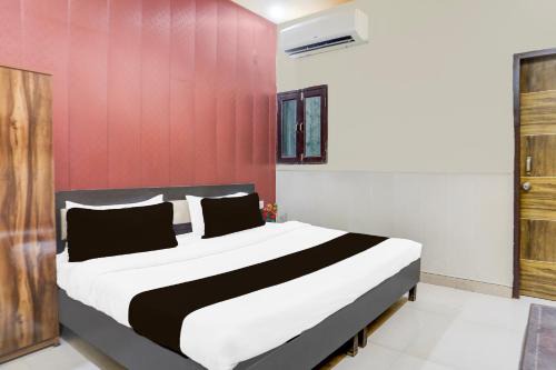 Faridabad Hotel | Super Hotel O Badkhal Lake Formerly Lake View