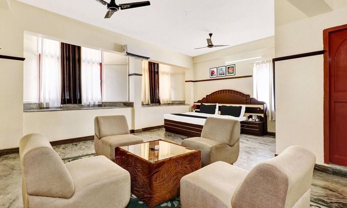 Guruvayur House | Super Hotel O East Nada