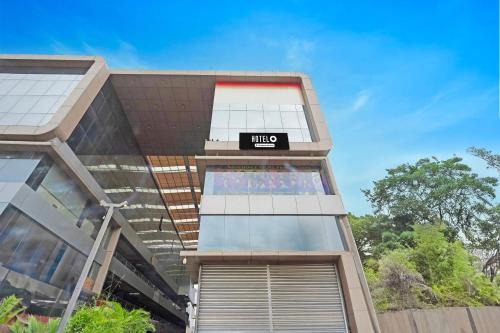 Surat Hotel | Super Hotel O Ugat Canal Surat Formerly Royal Orbit