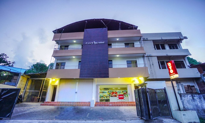 Manado City Centre Hotel | Super OYO 1838 COZY Home