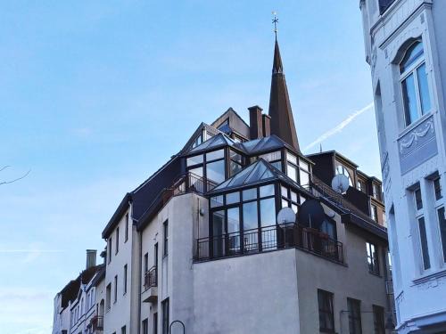 Eschweiler Apartment | Super Penthouse #9 oder Studio #6 mit Aufzug, Terrasse & Wintergarten im Zentrum