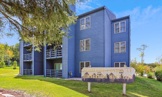 Timberline Condo | Super short walk to the lifts at Timberline Mountain! Welcome Slopeside C102!