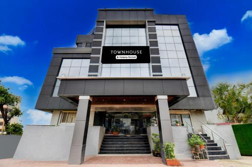 Mahalunge Ingale Hotel | Super Townhouse Chakan MIDC Pune Formerly Renuka Executive