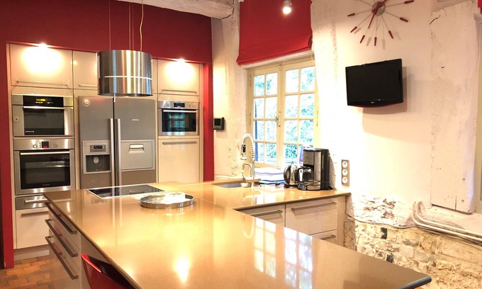 Beuzeville House | Superb 340m² family cottage with swimming pool