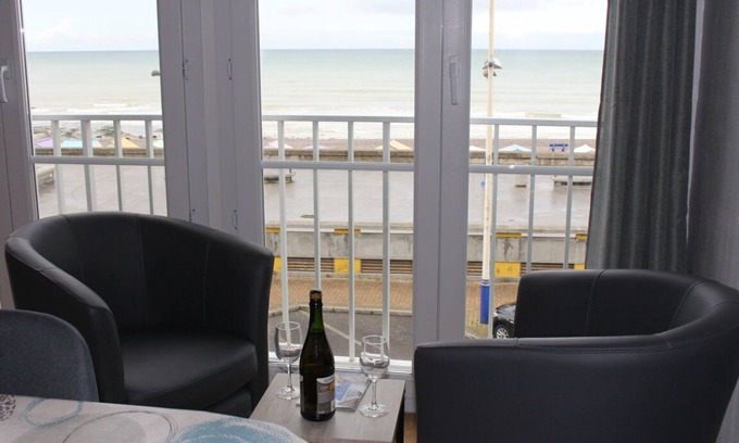 Le Treport Apartment | Superb apartment with sea view and funicular