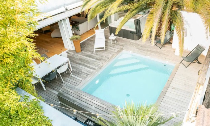 Talence House | Superb architect-designed house with pool, spa and air-conditioning (5 bedrooms), very quiet location
