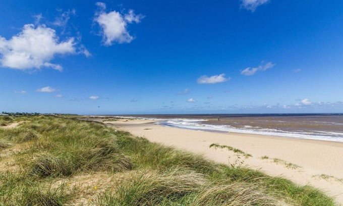 Caister-on-Sea House | Superb caravan, sleeps 8, at Caister Beach in Norfolk ref 30020T