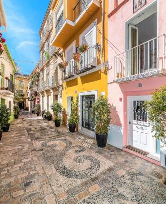 San Felipe Neri House | Superb private House with sunny rooftop in Malaga's historical centre