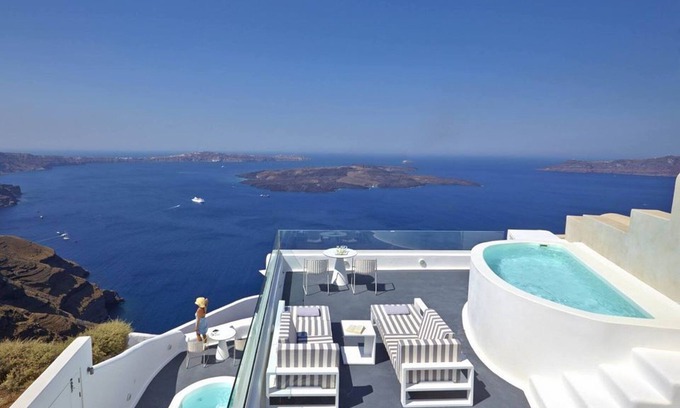 Kamari Villa | Superb Santorini Villa | 1 Bedroom | Villa Stone and Sea | Breathtaking.