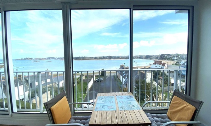 Tregastel Apartment | SUPERB SEA VIEW apartment in TREGASTEL
