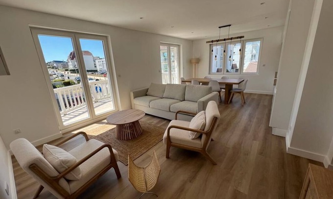 Wimereux Apartment | Superb sea view apartment with private parking space