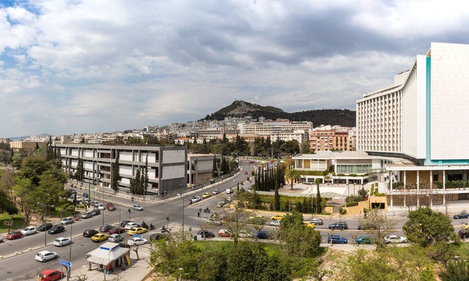 Ilisia Apartment | Superb serviced flat for 6 in the heart of Athens with view of Lycabettus Hill