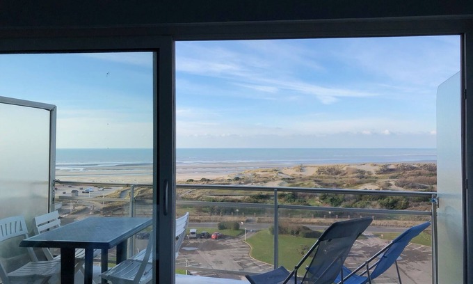 Le Touquet-Paris-Plage Apartment | SUPERB VIEW OF THE SEA, the estuary and the dunes, on the 8th floor, well-placed