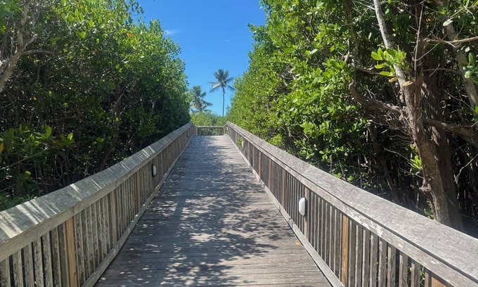 Park Shore Condo | Superb view of the Gulf in a renovated unit - CL03