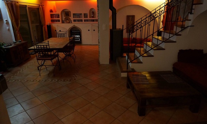 Allauch Villa | SUPERB VILLA WITH COMMANDING VIEW