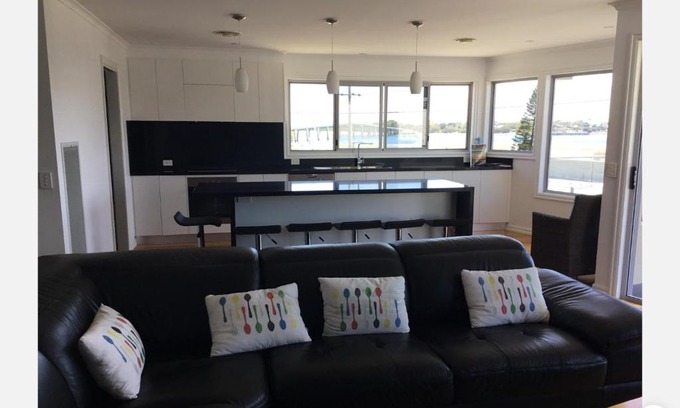 San Remo Apartment | Superb waterfront apartment