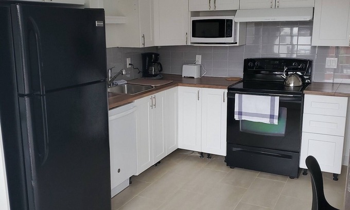 Bellerive Apartment | Superbe 4,5 Situé à 05 Minutes de la Station de Métro Honoré-beaugrand