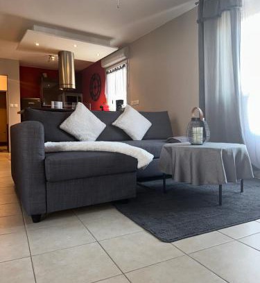 La Joliette Apartment | Superbe appartement tout équipé avec parking.