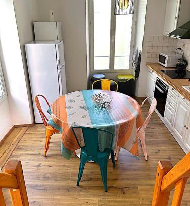 Jonzac Apartment | Superbe duplex cœur de ville 3 étoiles