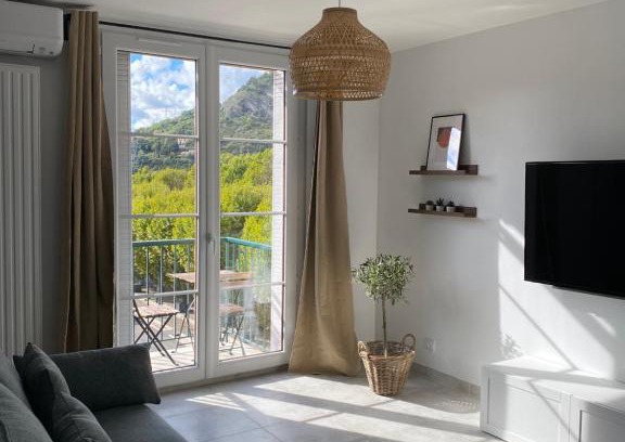 Digne-les-Bains Apartment | Superbe Studio Centre Digne les bains