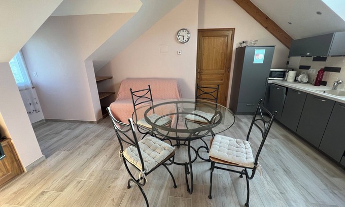 Gap Apartment | Superbly equipped, self-contained apartment in a quiet location close to the town center.