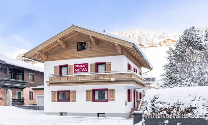 Saalbach-Hinterglemm Ski Chalet | Superior chalet with wellness near the centre