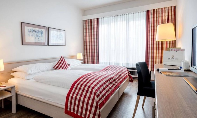 City Centre Salzburg House | Superior double room, breakfast, non refundable - Hotel IMLAUER & Bräu