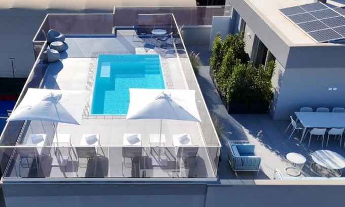 Municipio 2 House | Superior Suite with heated pool in the heart of Bari