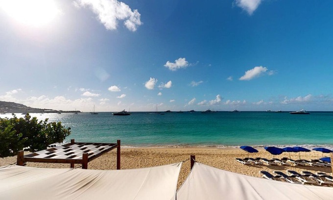 Simpson Bay Condo | ☀️⛱️👙Sur Mer by IRE Vacations - Spacious 3 Bedroom Beachfront Condo!