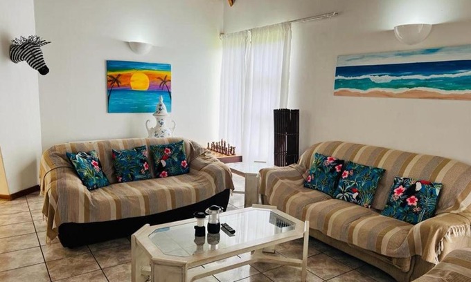 Port Edward House | Surf and Sun Accommodation