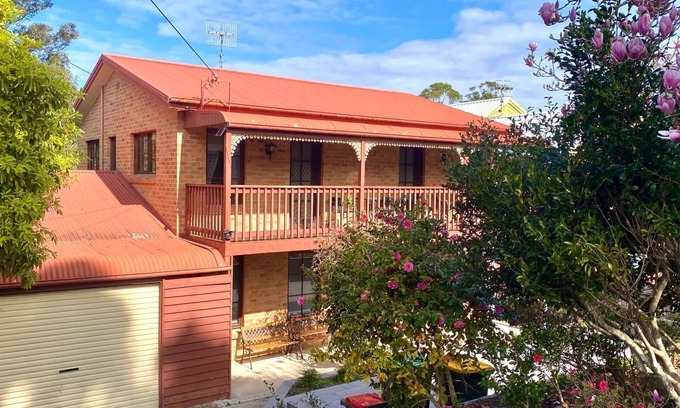Surf Beach House | Surf Beach Family Friendly Home