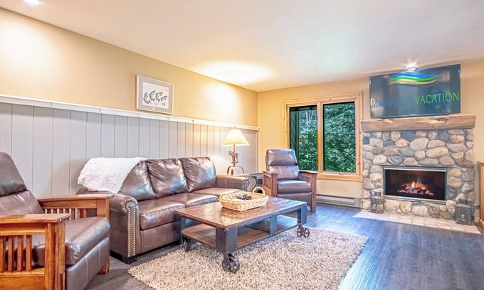 Ketchum Condo | SV113 - Walk to Lifts & Town - Hot Tub & Pool