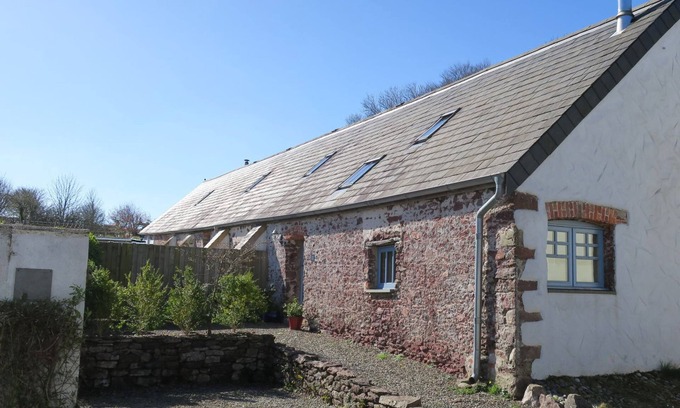 Pembroke Cottage | SWALLOWS COTTAGE, family friendly, luxury holiday cottage in Pembroke