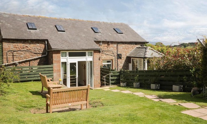 Carlisle House | Swallows Nest