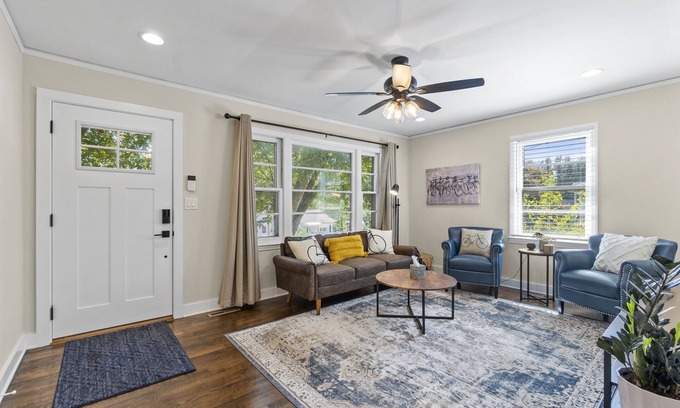 Sans Souci House | Swamp Rabbit Gateway | Walk to SRT and 7 min drive to Downtown