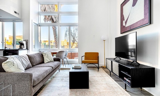 Downtown San Francisco House | Swanky SoMa 1BR w/Office, W/D, Private Patio, walk to HQs, by Blueground