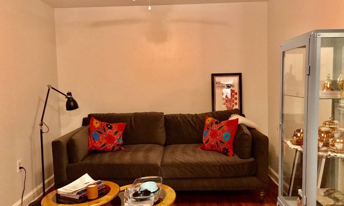 Hyde Park House | Sweet Cottage in Hyde Park: Historic Neighborhood
