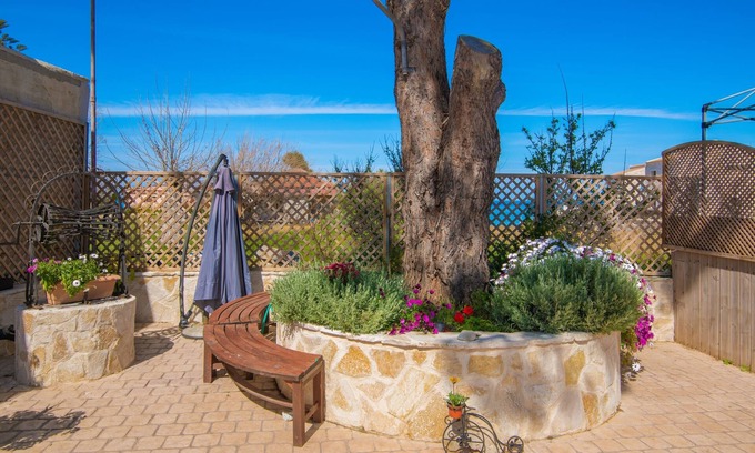 Drosia House | Sweet Cottage Retreat