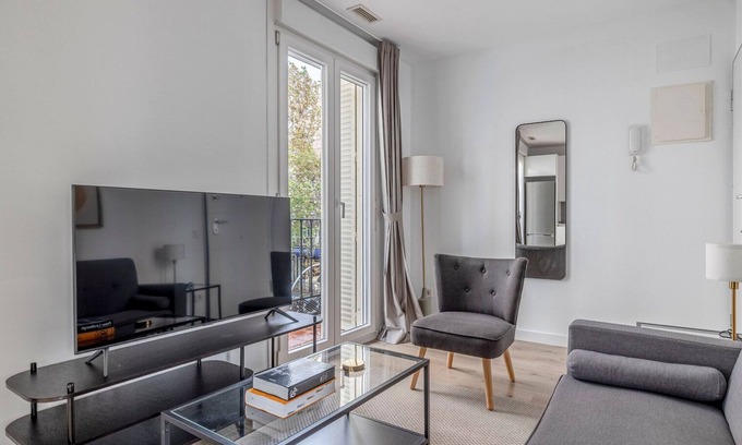 Cuatro Caminos Apartment | Sweet Cuatro Caminos 2BR, nr Corte Inglés & Stadium, by Blueground