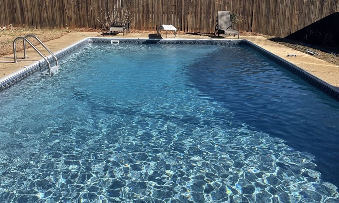 Gunter Afs House | Sweet Home Alabama 4BR 2BA oasis w/pool WI-FI Free Parking